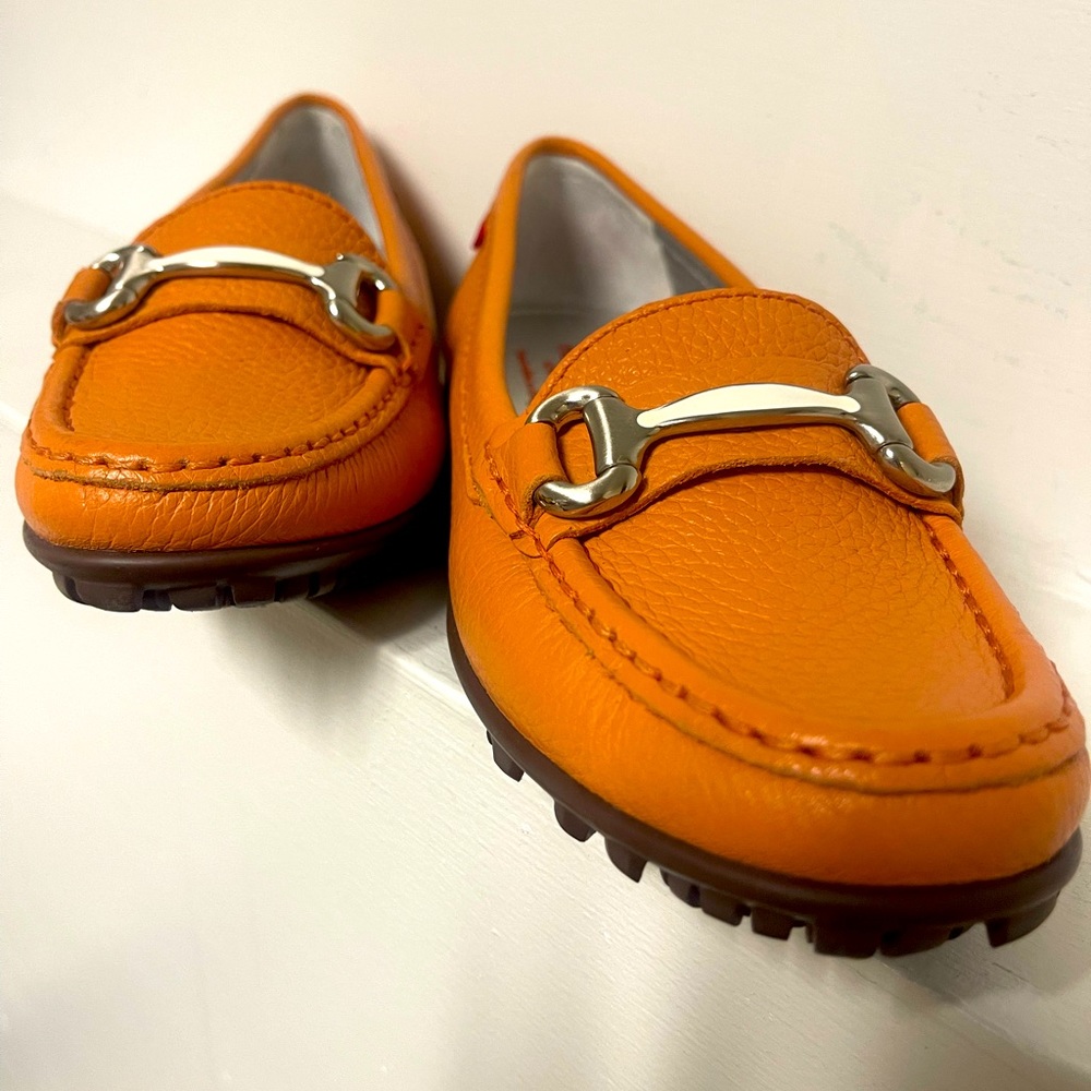 Marc Josef New York Loafer. Women size 5.